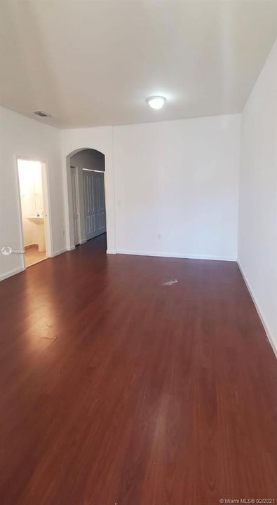 Vendido Recientemente: $225,000 (3 camas, 2 baños, 1419 Pies cuadrados)