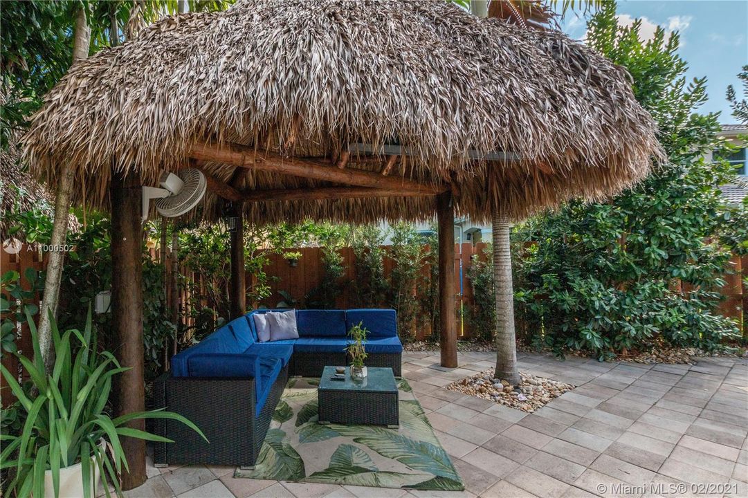 Vendido Recientemente: $539,000 (4 camas, 3 baños, 2962 Pies cuadrados)