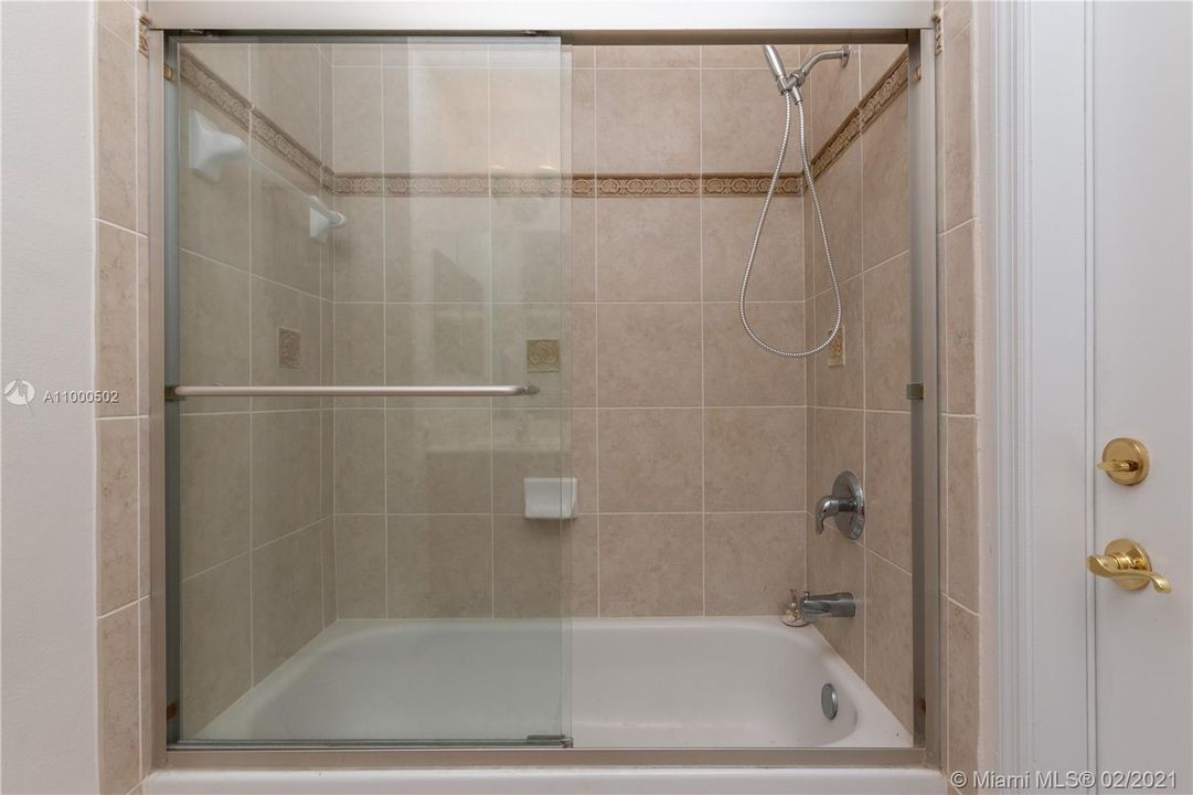 Vendido Recientemente: $539,000 (4 camas, 3 baños, 2962 Pies cuadrados)