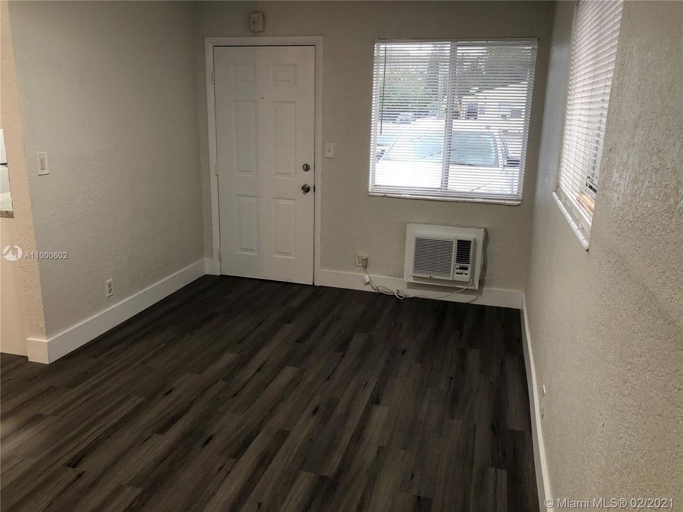 Recently Rented: $1,150 (1 beds, 1 baths, 22796 Square Feet)