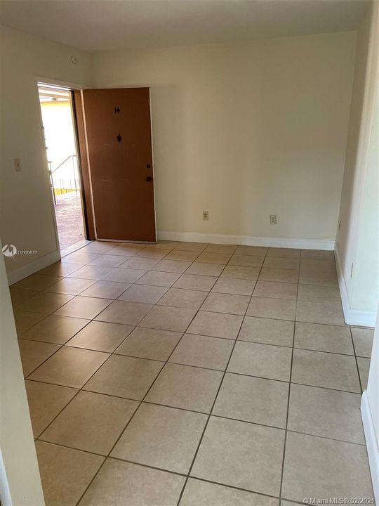 Recently Sold: $115,000 (1 beds, 1 baths, 533 Square Feet)