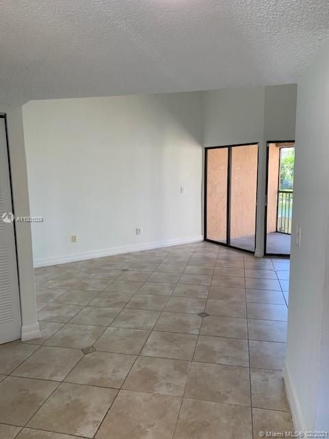 Recently Rented: $1,250 (2 beds, 2 baths, 970 Square Feet)