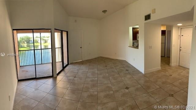 Recently Rented: $1,250 (2 beds, 2 baths, 970 Square Feet)