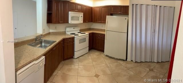 Recently Rented: $1,250 (2 beds, 2 baths, 970 Square Feet)