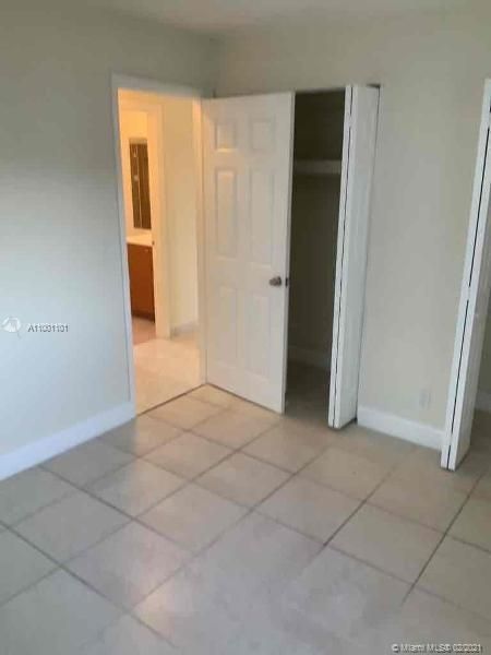Recently Rented: $1,795 (3 beds, 1 baths, 1068 Square Feet)