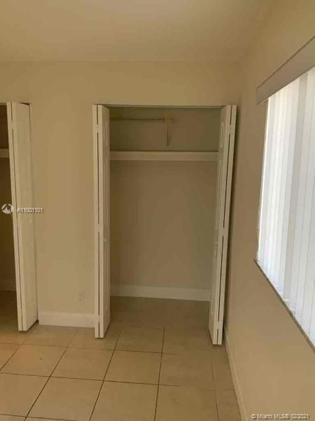 Recently Rented: $1,795 (3 beds, 1 baths, 1068 Square Feet)