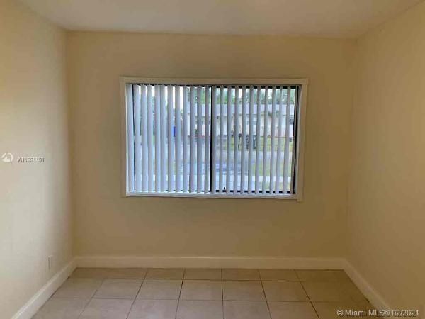 Recently Rented: $1,795 (3 beds, 1 baths, 1068 Square Feet)