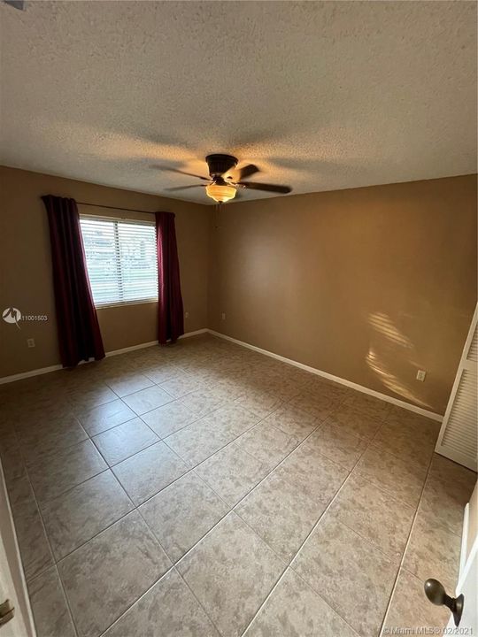 Recently Rented: $1,650 (2 beds, 2 baths, 944 Square Feet)
