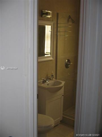Недавно арендовано: $1,400 (1 спален, 1 ванн, 465 Квадратных фут)