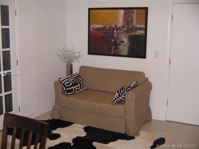 Recently Rented: $1,400 (1 beds, 1 baths, 465 Square Feet)