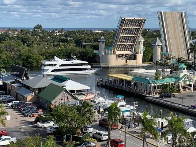 Recently Rented: $3,100 (3 beds, 2 baths, 1646 Square Feet)