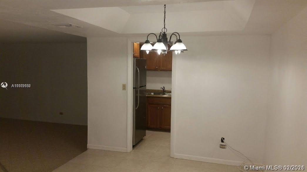 Recently Rented: $1,050 (1 beds, 1 baths, 800 Square Feet)