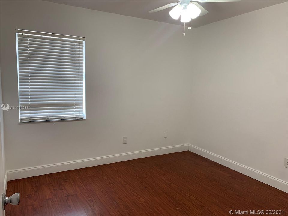 Recently Rented: $1,950 (3 beds, 2 baths, 1023 Square Feet)
