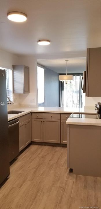 Recently Sold: $104,999 (2 beds, 2 baths, 1070 Square Feet)