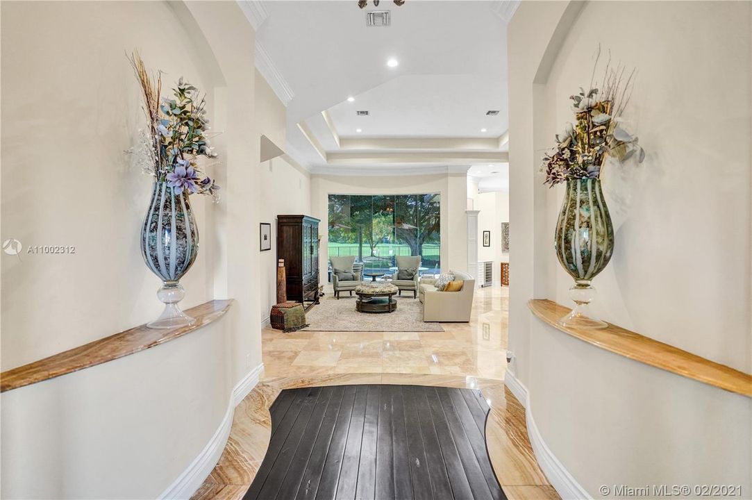 Recently Sold: $1,649,000 (5 beds, 4 baths, 4533 Square Feet)