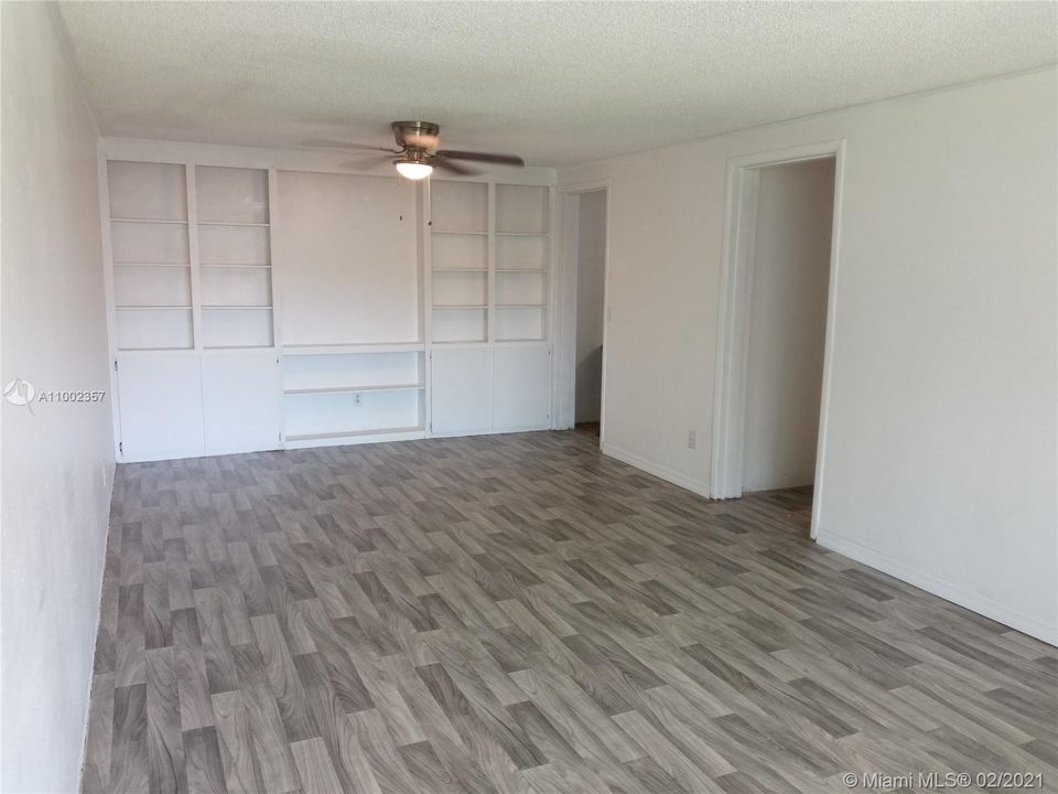 Recently Rented: $1,000 (2 beds, 1 baths, 838 Square Feet)