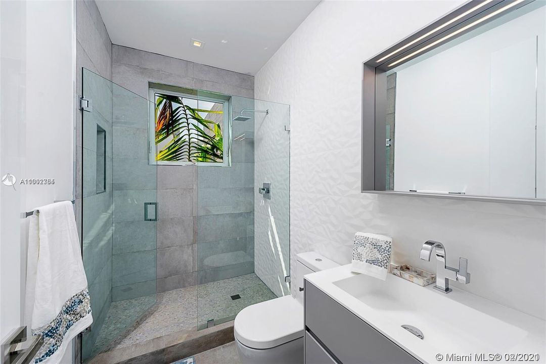 Недавно арендовано: $50,000 (5 спален, 6 ванн, 5199 Квадратных фут)