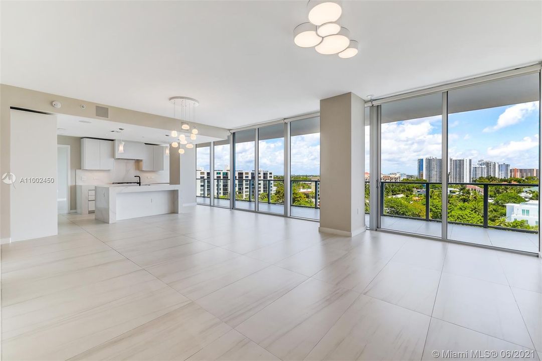 Recently Sold: $2,200,000 (2 beds, 3 baths, 1885 Square Feet)