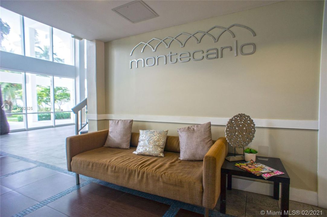 Recently Sold: $95,000 (1 beds, 1 baths, 826 Square Feet)