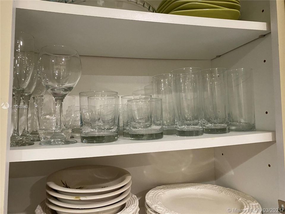 最近租的: $2,500 (2 贝兹, 2 浴室, 1307 平方英尺)