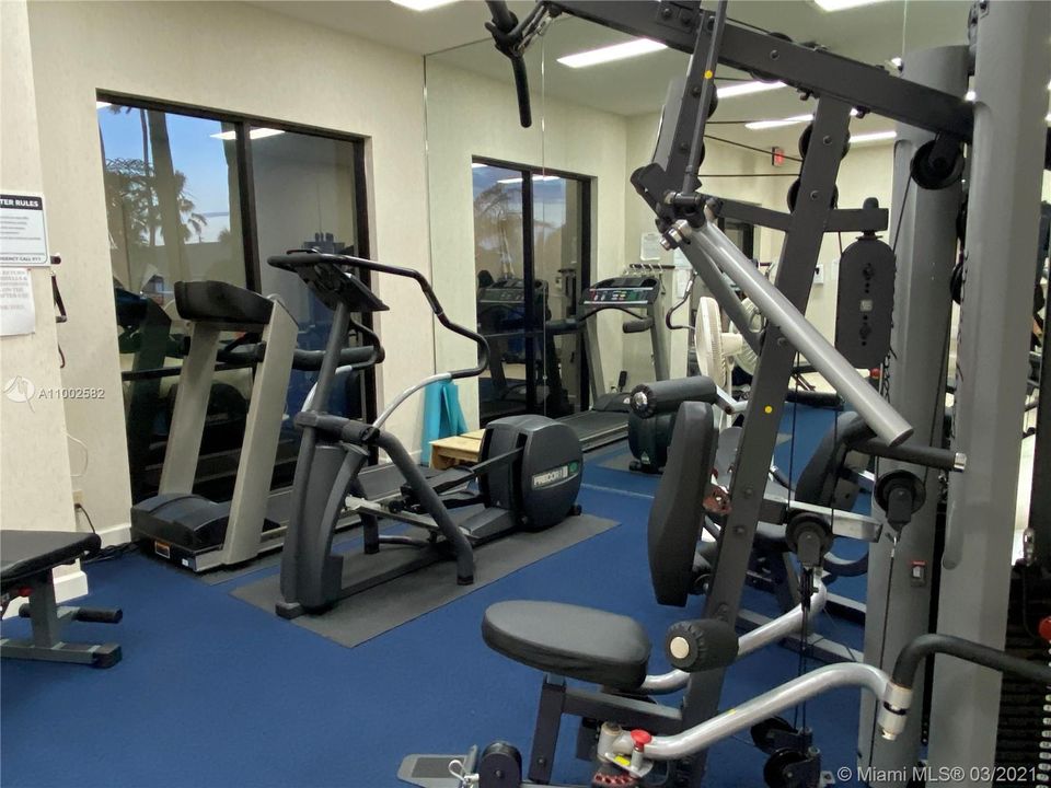 最近租的: $2,500 (2 贝兹, 2 浴室, 1307 平方英尺)