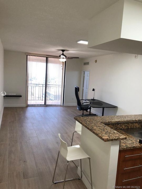 Recently Sold: $532,000 (2 beds, 2 baths, 1072 Square Feet)