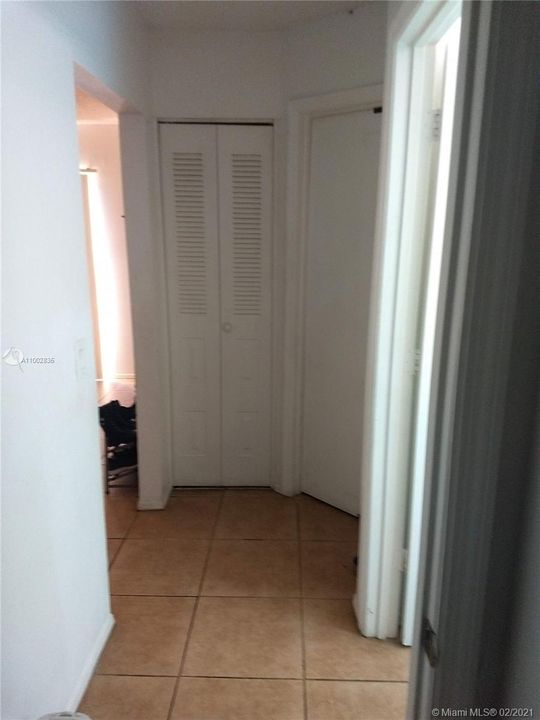 Vendido Recientemente: $199,000 (3 camas, 2 baños, 1183 Pies cuadrados)