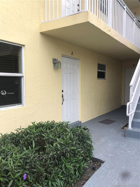 Recently Rented: $1,350 (1 beds, 1 baths, 718 Square Feet)