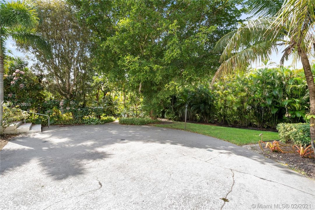 Recently Sold: $2,200,000 (4 beds, 3 baths, 3178 Square Feet)