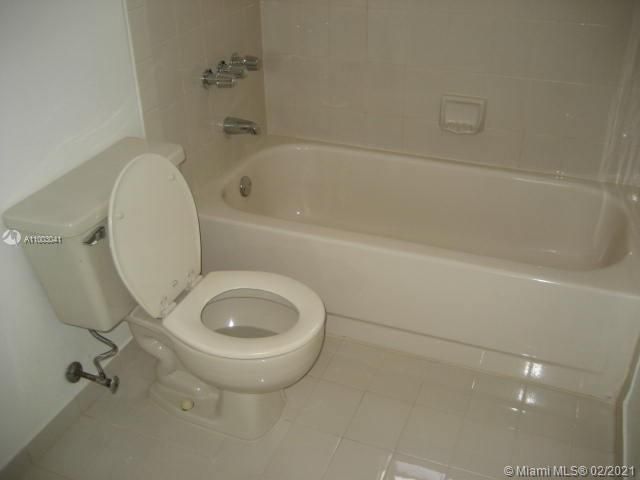 最近租的: $2,000 (3 贝兹, 2 浴室, 1716 平方英尺)