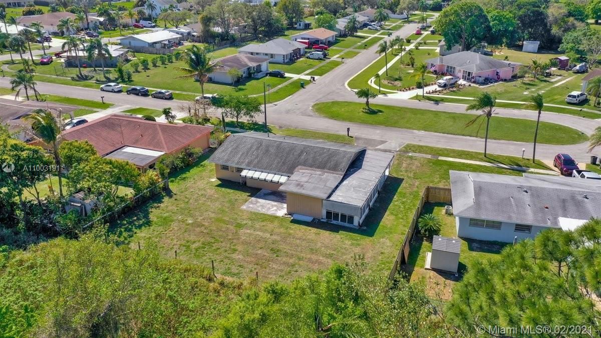 Recently Sold: $199,000 (2 beds, 2 baths, 905 Square Feet)