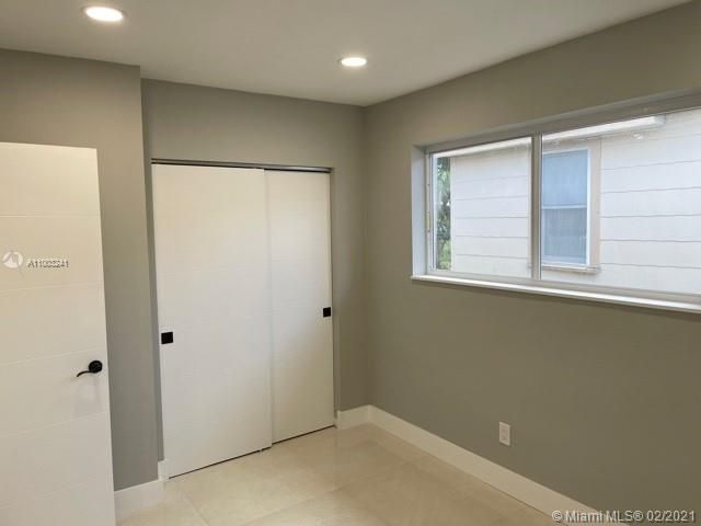 Recently Sold: $305,900 (3 beds, 2 baths, 1080 Square Feet)