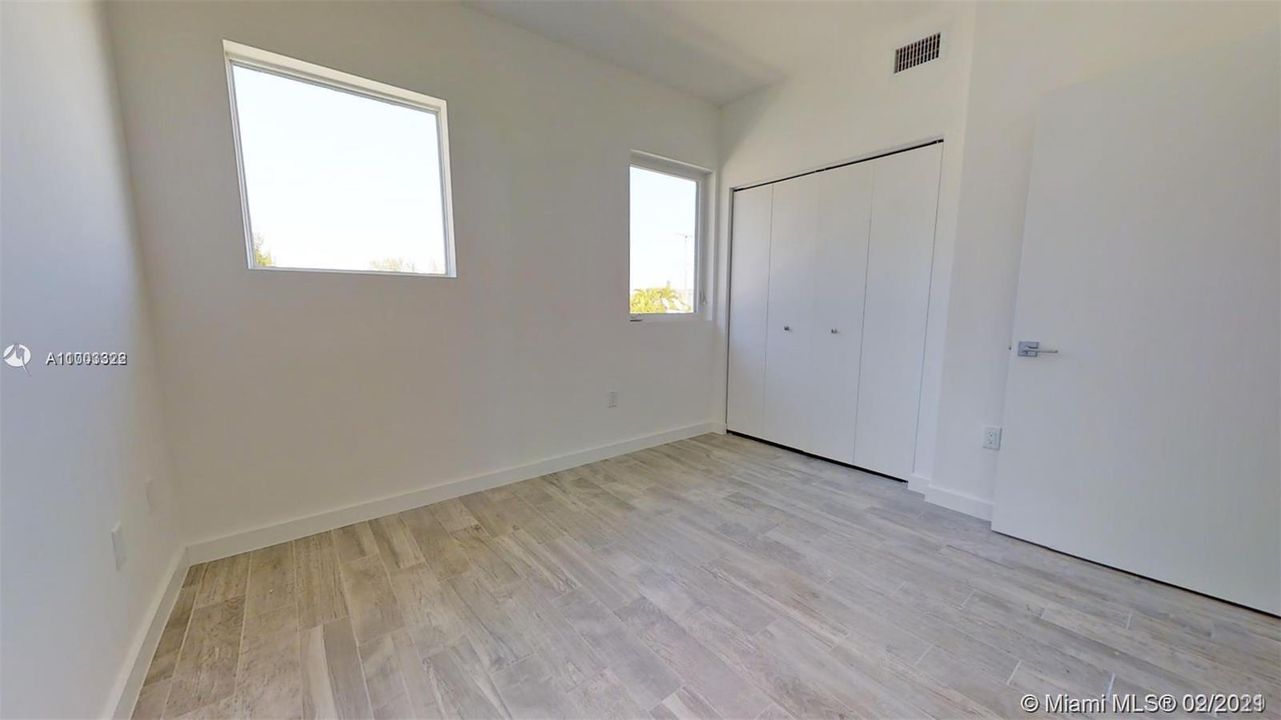Recently Rented: $1,900 (2 beds, 1 baths, 788 Square Feet)