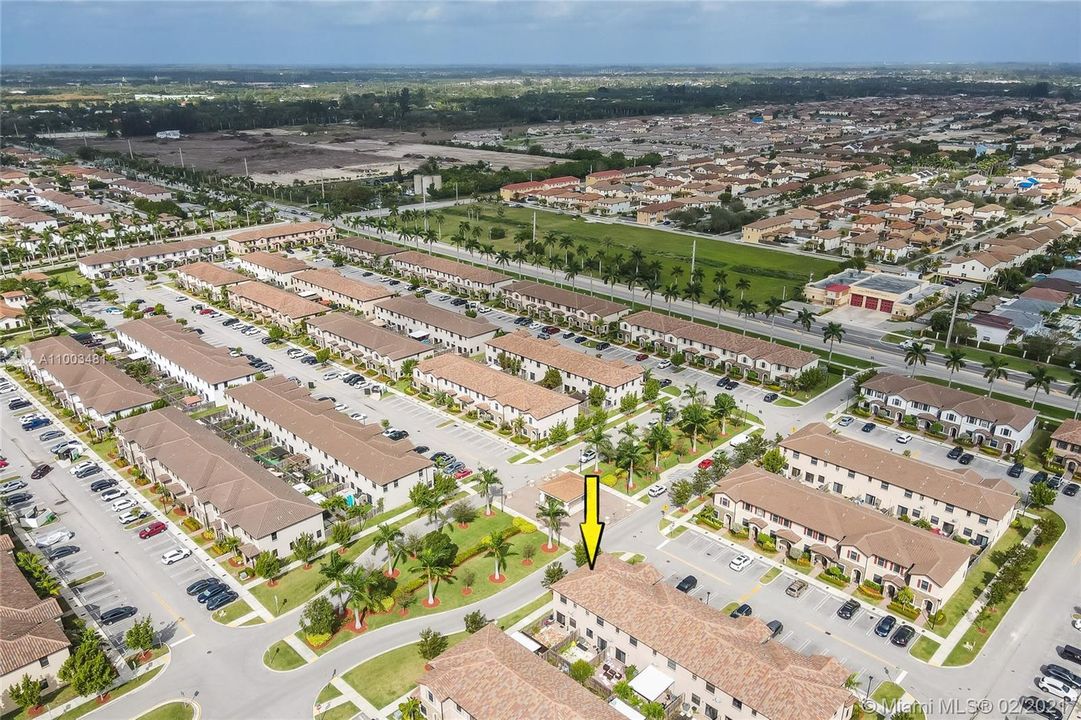 Vendido Recientemente: $249,000 (2 camas, 2 baños, 1422 Pies cuadrados)