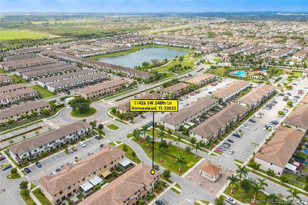 Vendido Recientemente: $249,000 (2 camas, 2 baños, 1422 Pies cuadrados)