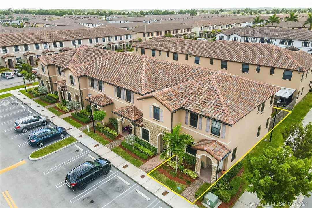 Vendido Recientemente: $249,000 (2 camas, 2 baños, 1422 Pies cuadrados)