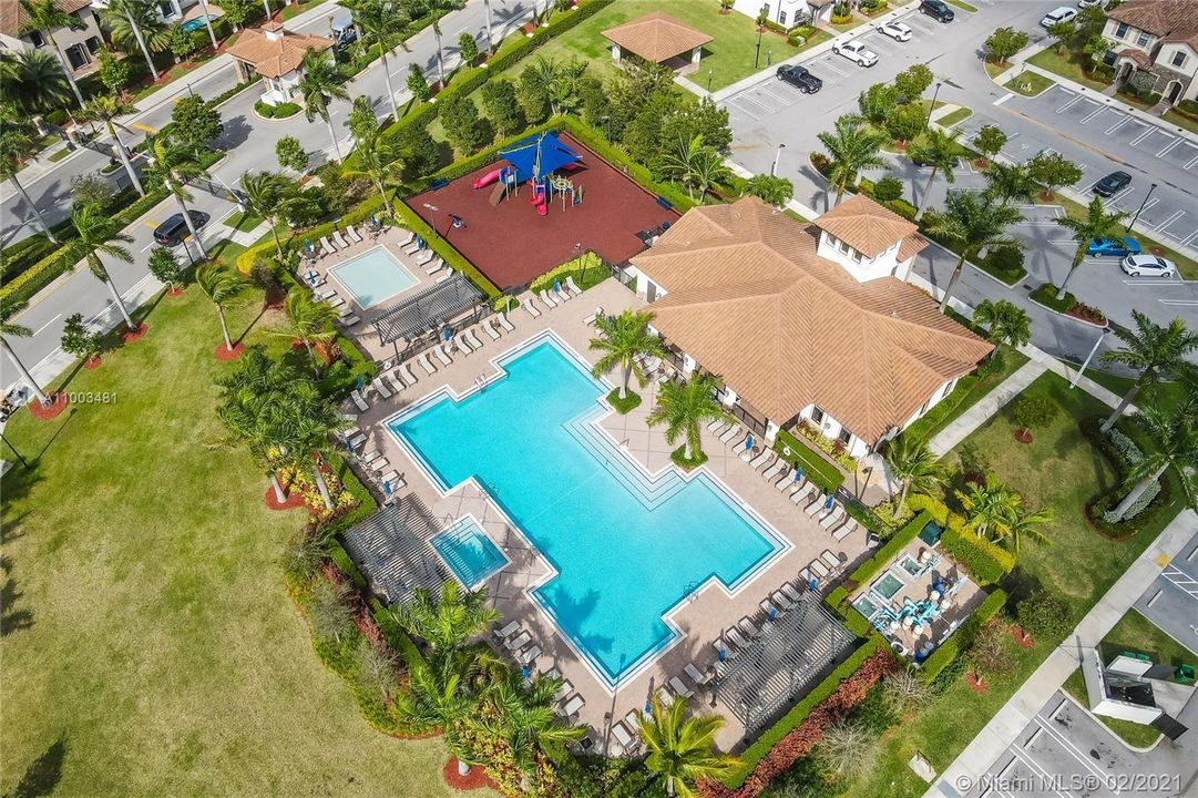 Vendido Recientemente: $249,000 (2 camas, 2 baños, 1422 Pies cuadrados)