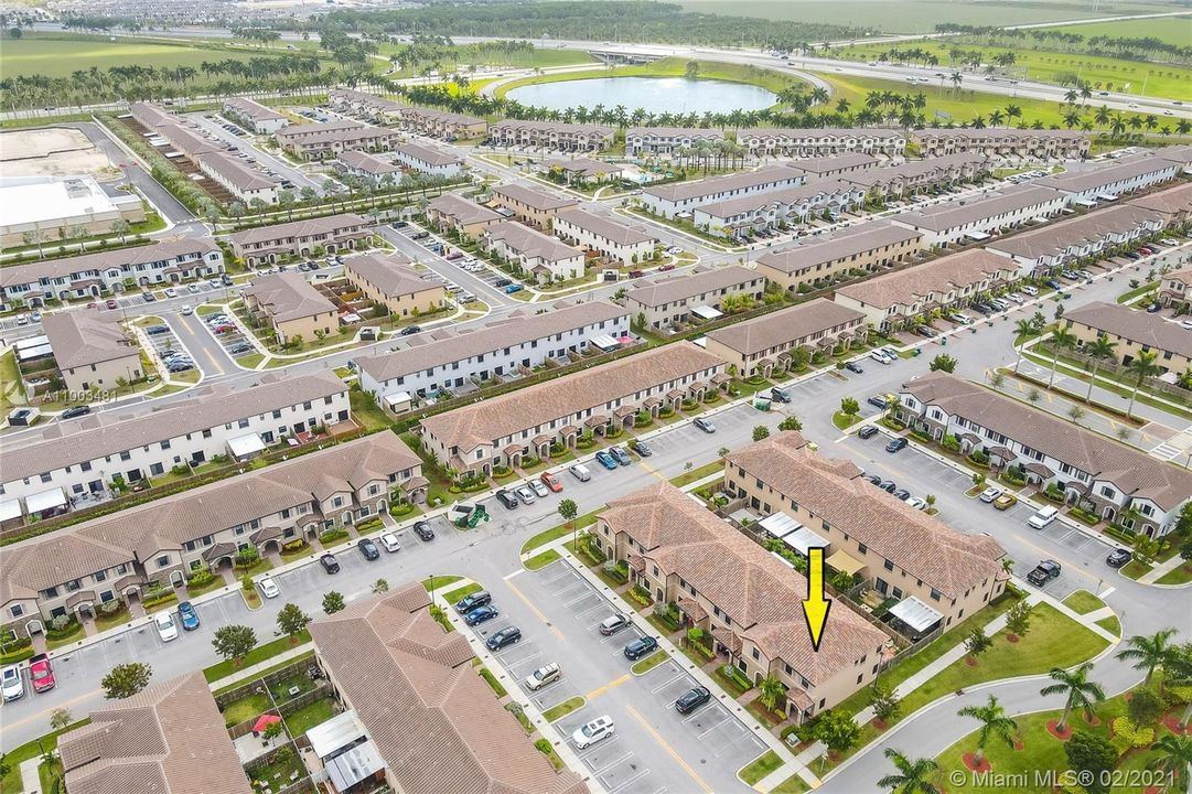 Vendido Recientemente: $249,000 (2 camas, 2 baños, 1422 Pies cuadrados)