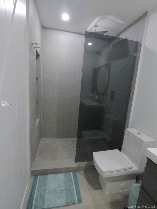 最近租的: $1,700 (1 贝兹, 1 浴室, 454 平方英尺)