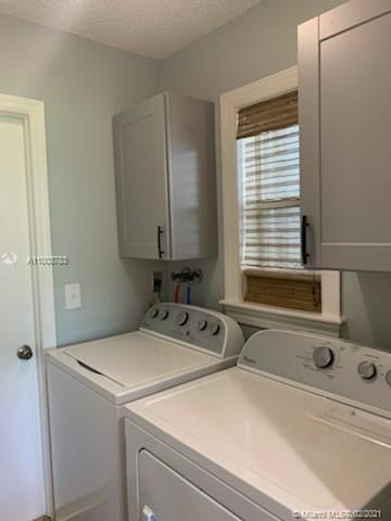 Recently Rented: $2,550 (3 beds, 2 baths, 1558 Square Feet)