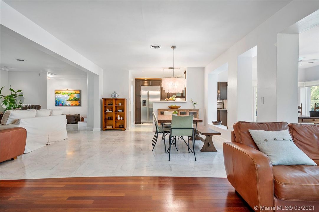 Recently Sold: $1,599,000 (5 beds, 4 baths, 3415 Square Feet)