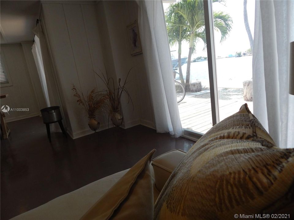 最近租的: $2,800 (1 贝兹, 1 浴室, 904 平方英尺)