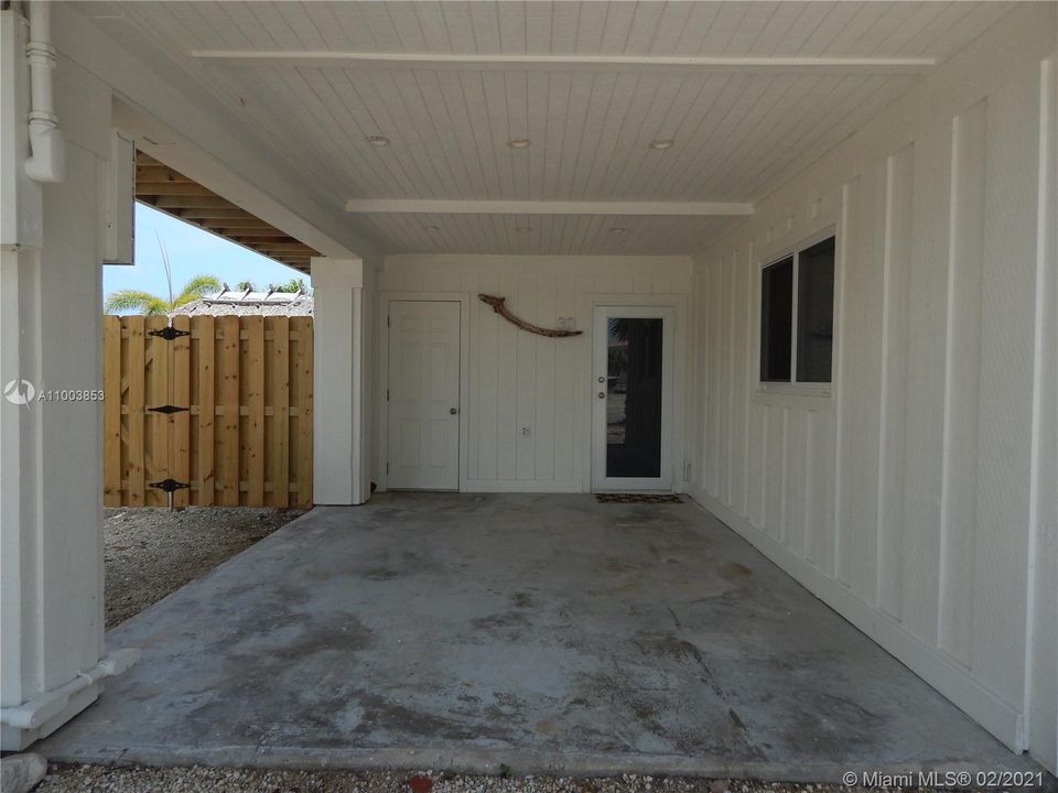 最近租的: $2,800 (1 贝兹, 1 浴室, 904 平方英尺)