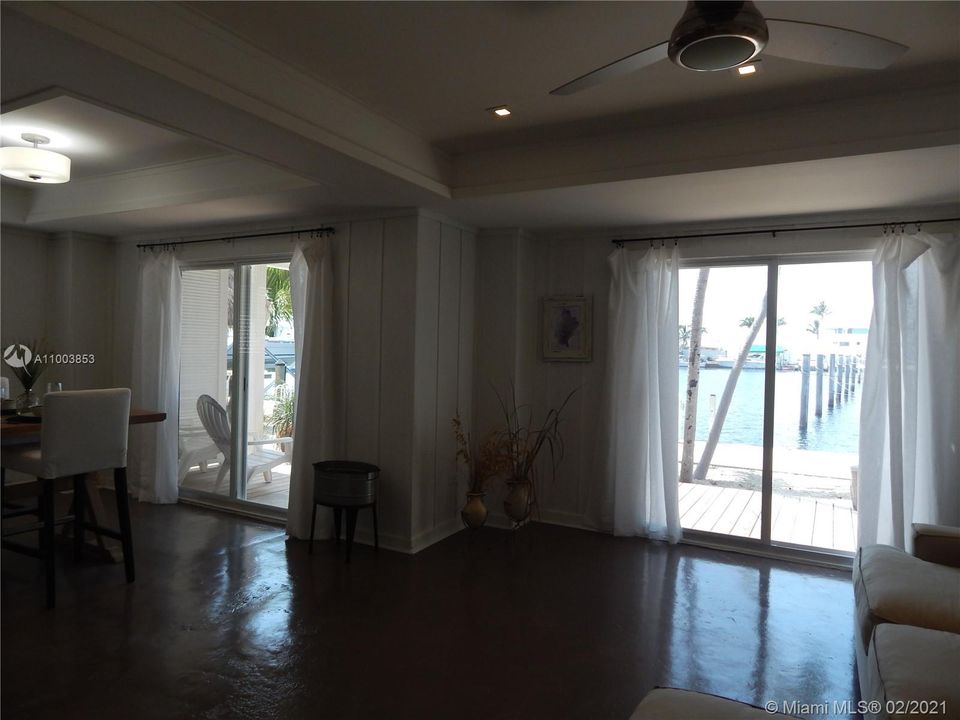 最近租的: $2,800 (1 贝兹, 1 浴室, 904 平方英尺)