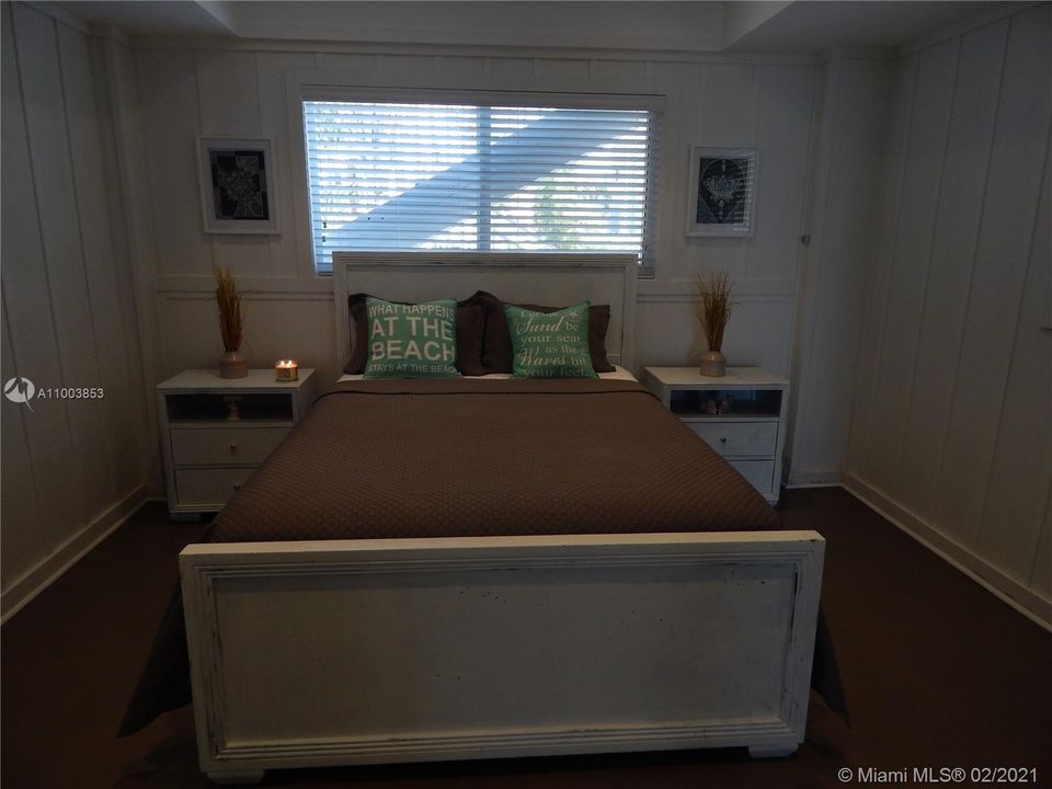 最近租的: $2,800 (1 贝兹, 1 浴室, 904 平方英尺)