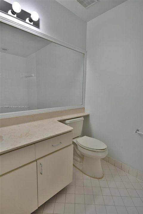 最近租的: $4,000 (3 贝兹, 2 浴室, 2289 平方英尺)
