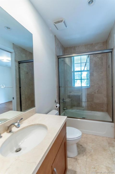 最近售出: $509,000 (3 贝兹, 2 浴室, 2834 平方英尺)