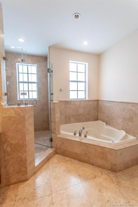 最近售出: $509,000 (3 贝兹, 2 浴室, 2834 平方英尺)