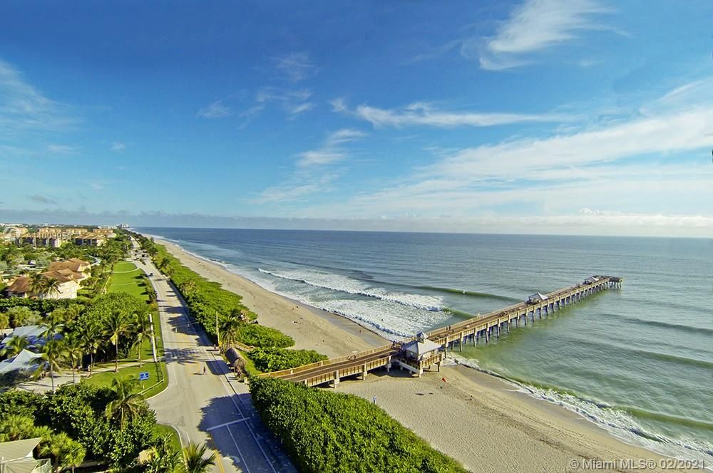 Juno Beach Pier