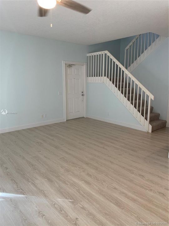 Recently Rented: $2,700 (3 beds, 2 baths, 1298 Square Feet)